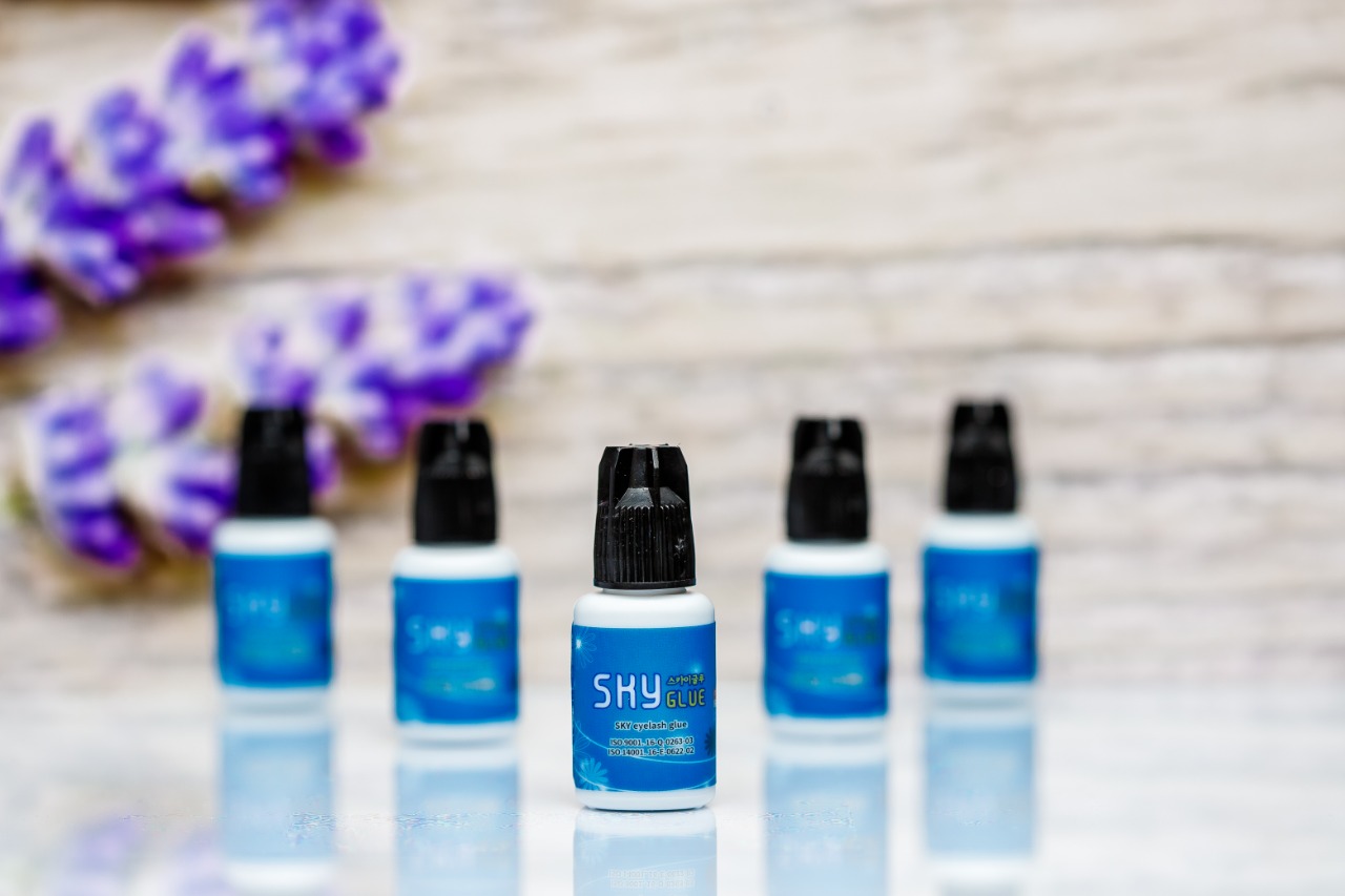 Клей черный Sky с черной крышкой  5 ml
